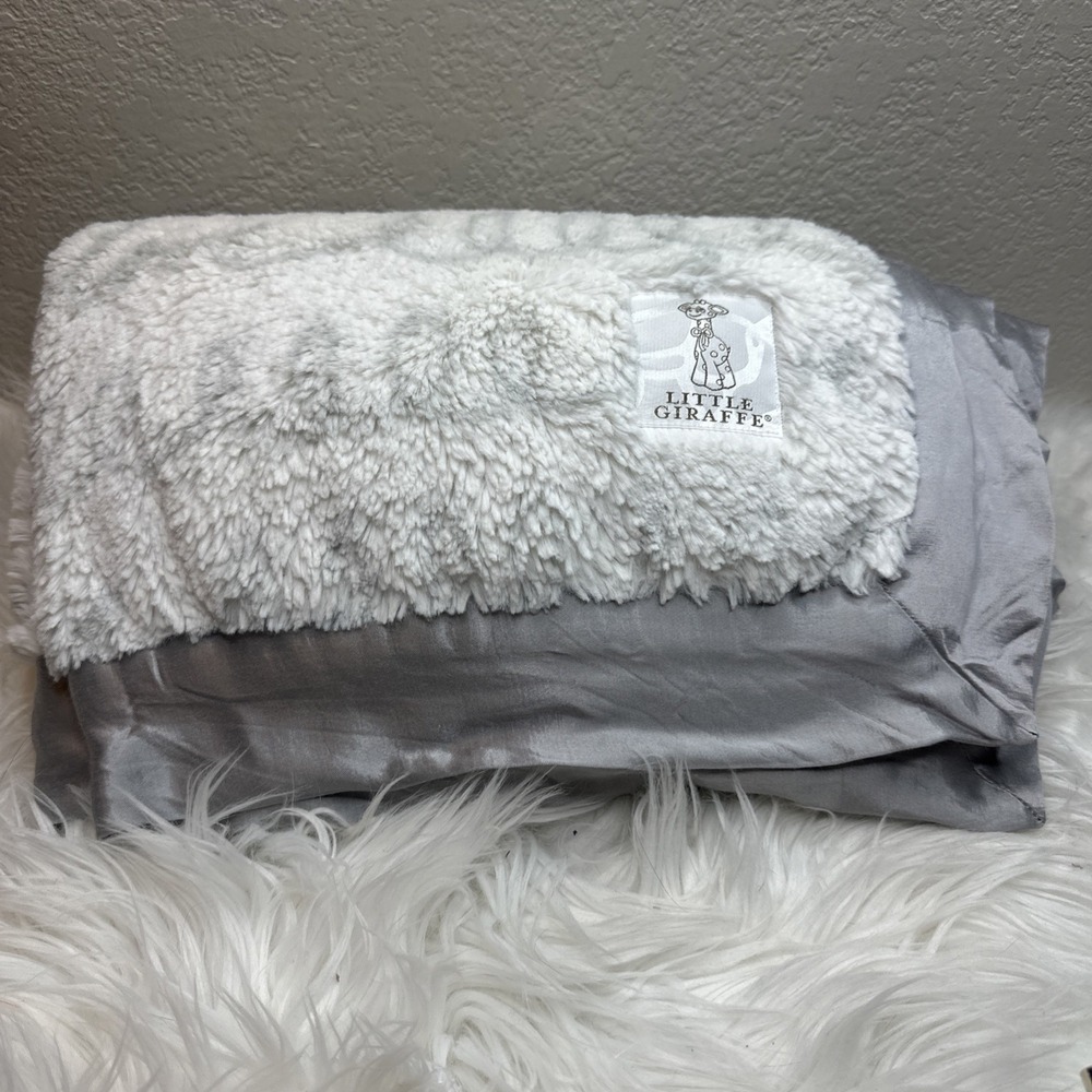 $36 🌙 Little‎ Giraffe Baby Blanket Satin Trim Gray 30"x35" White Loops